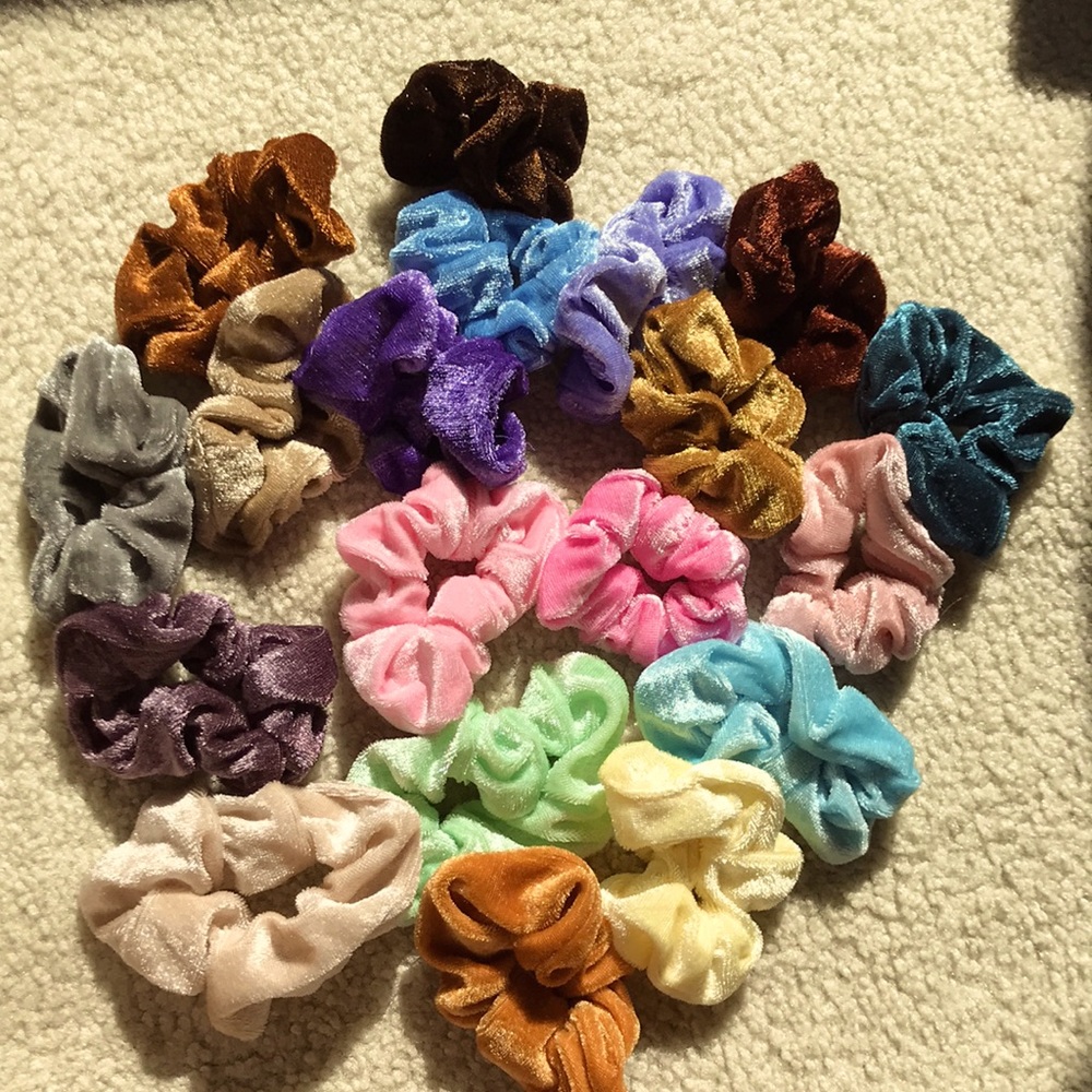 Pack of scrunchies